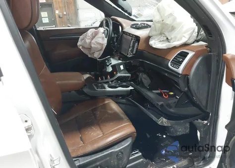 2018 Jeep Grand Cherokee Summit 4X4 z USA, uszkodzony, nr VIN 1C4RJFJGXJC104286